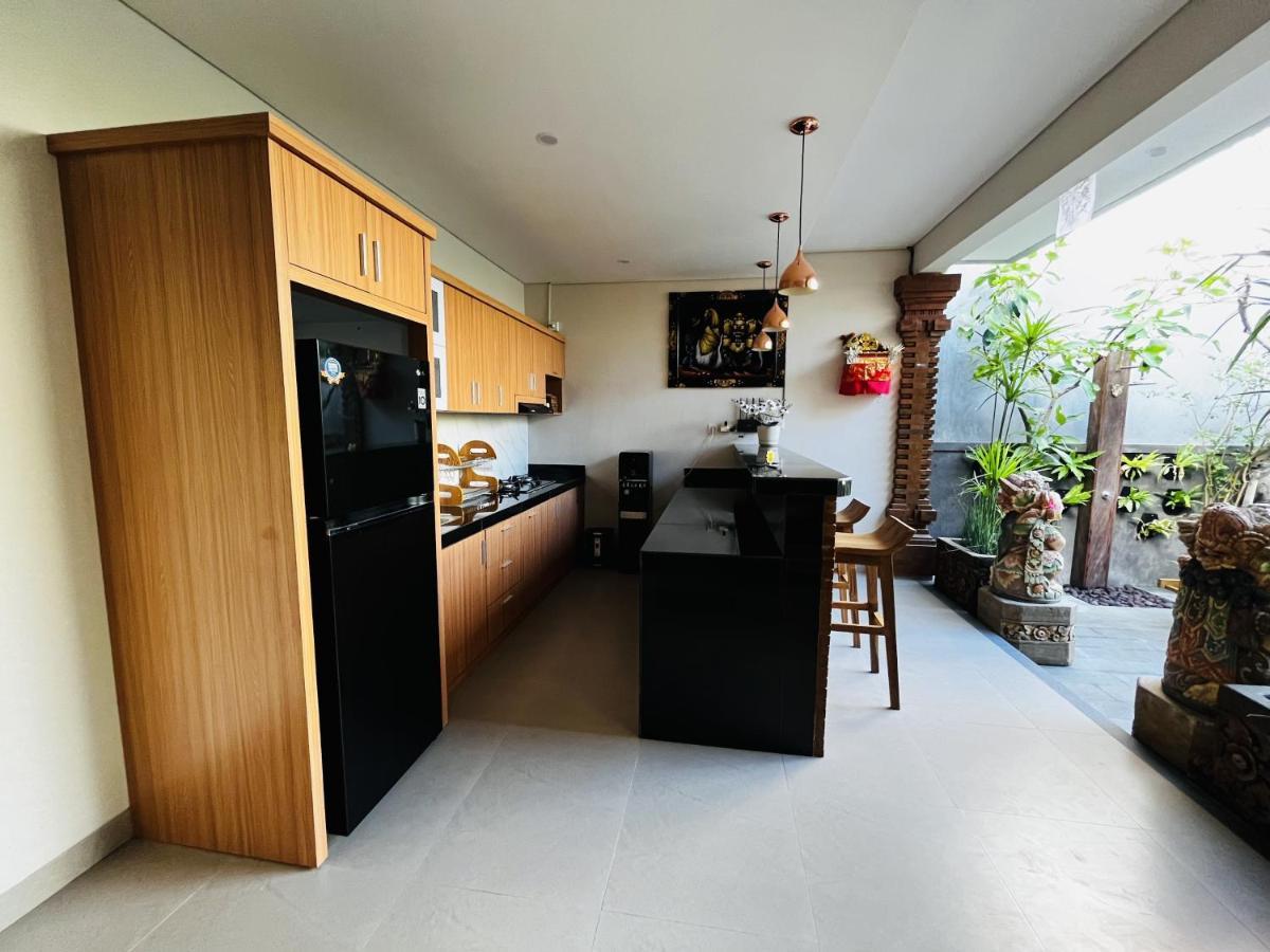 Cecillia Guesthouse Canggu Ngoại thất bức ảnh